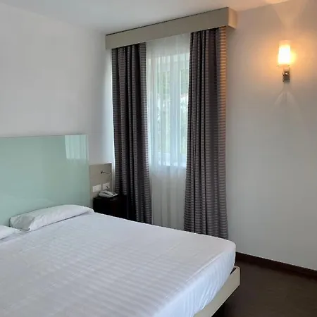 Campagnola 3* Malcesine